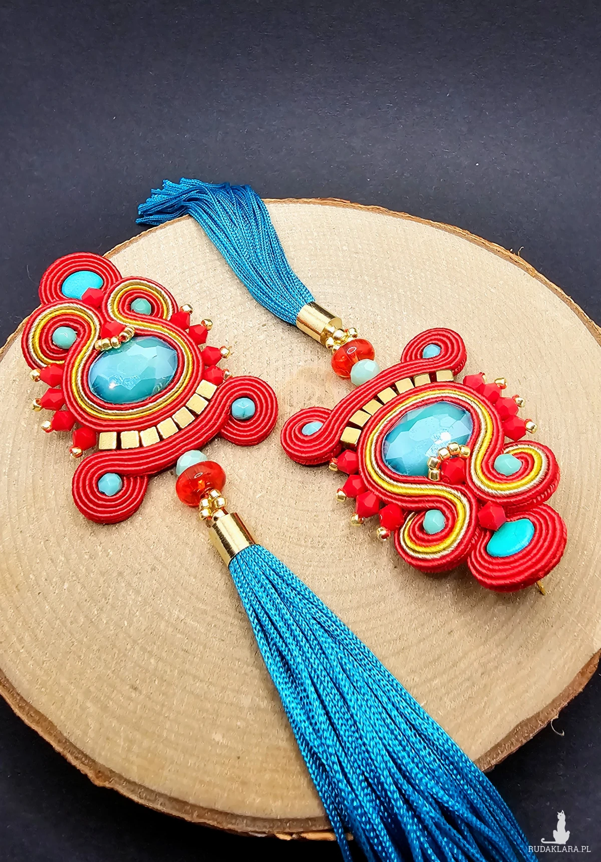 Czerwono-turkusowe kolczyki sutasz z chwostami